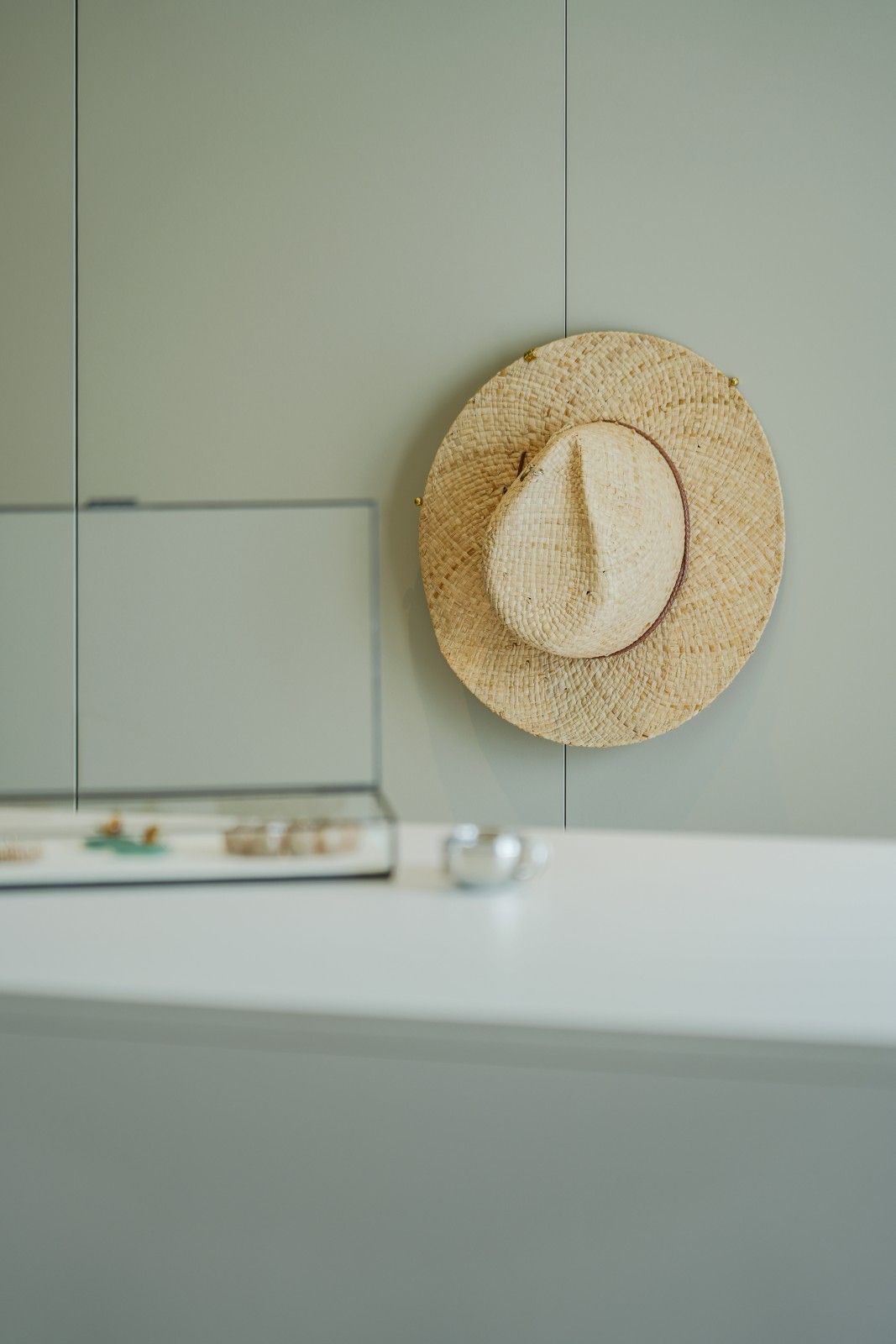 Jaren 70 villa Bilthoven slaapkamer kledingkast  | Villa18 Interieurontwerp