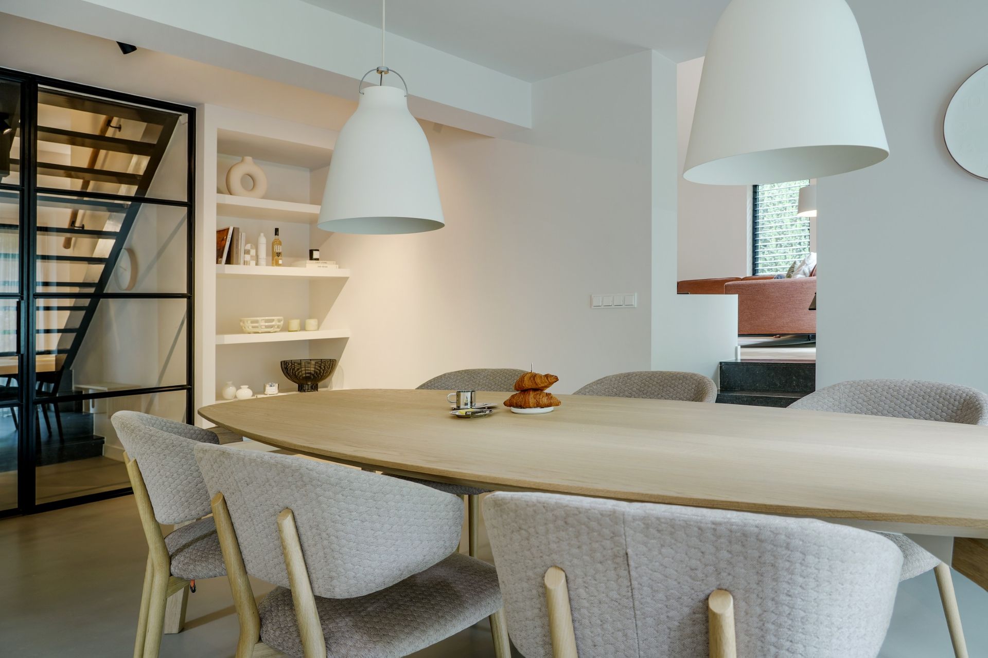 Interieur lichte keuken jaren 70 villa Bilthoven | Villa18 Interieurdesign.jpg