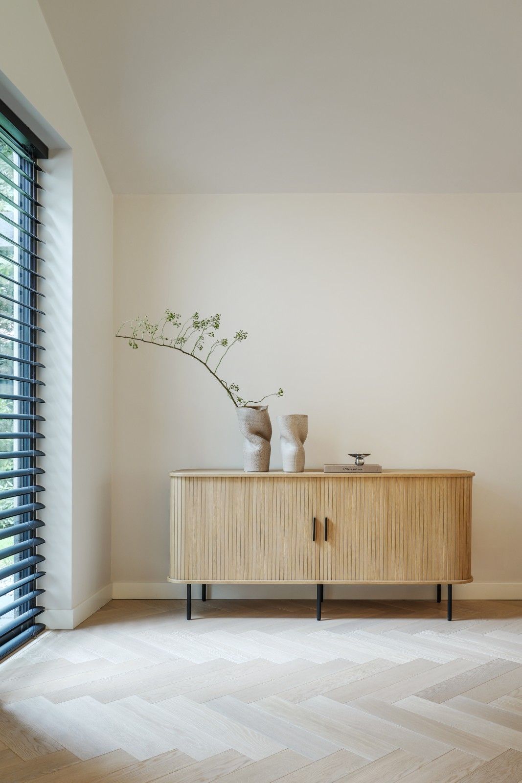 Interieur Jaren 70 villa Bilthoven dressoir | Villa18 Interieurdesign