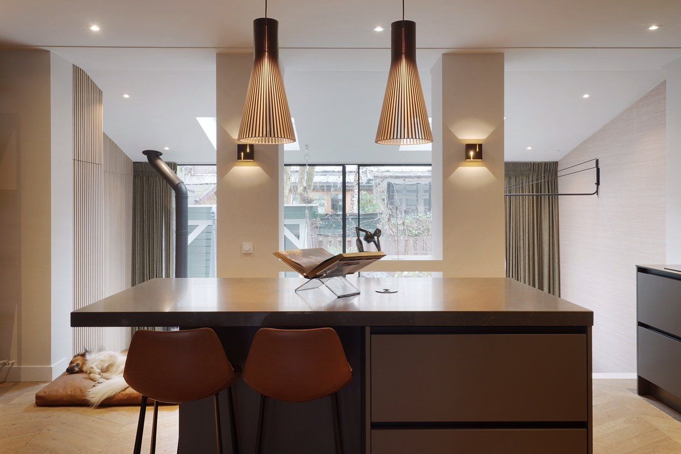 moderne leef keuken met keukeneiland Amsterdam | Villa18 Interieurs