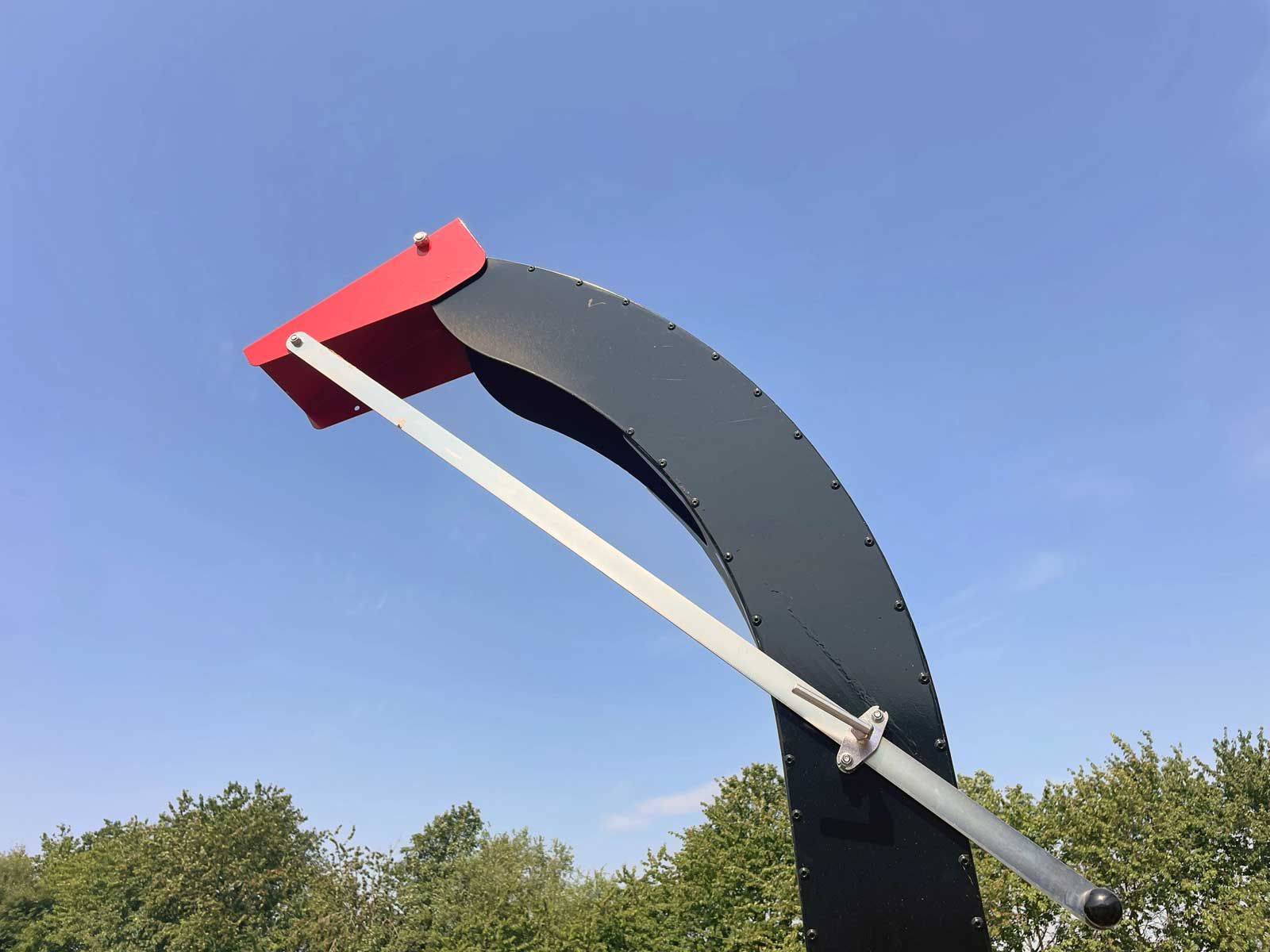 Mechanically adjustable top flap at PC-2700-PEH