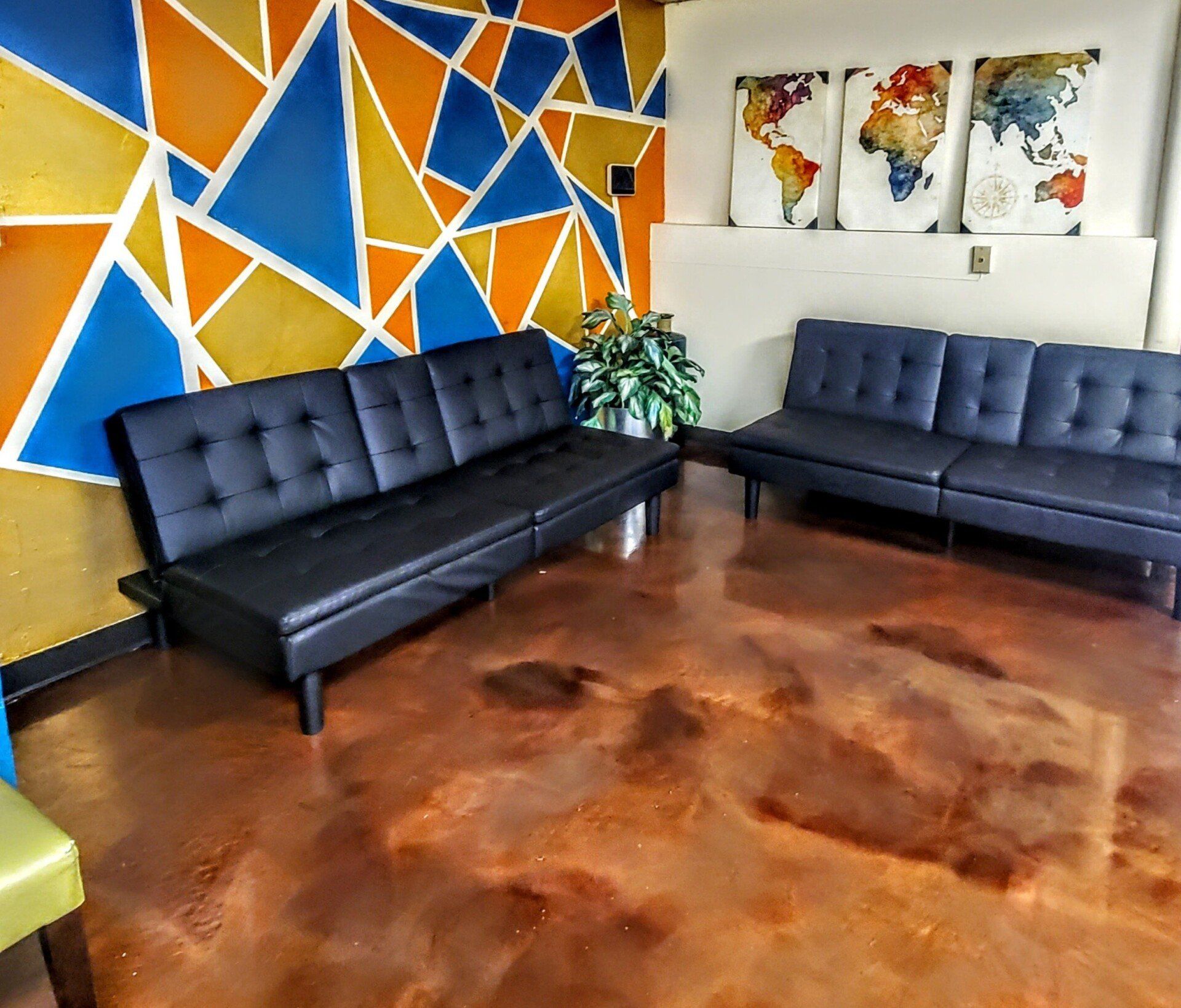 Salon Floor