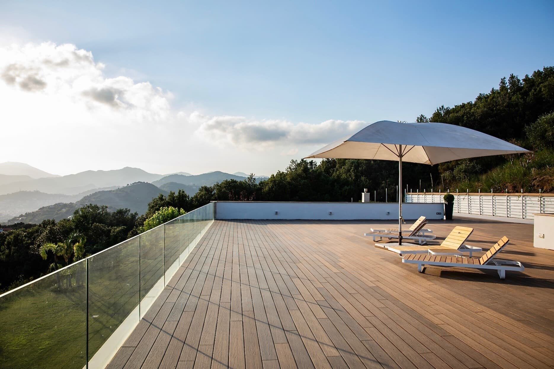 Decking Deco