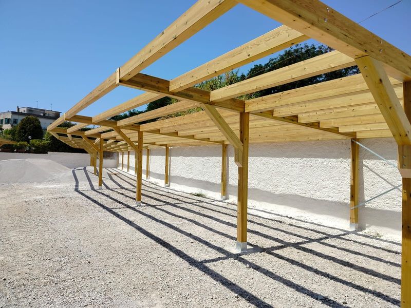 Carport, pensilina in legno per fotovoltaico