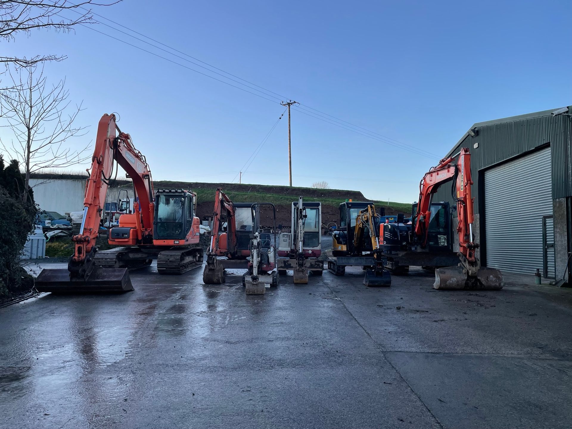 Plant hire - Ballygowan, Newtownards - William Thompson & Son - Agricultural services