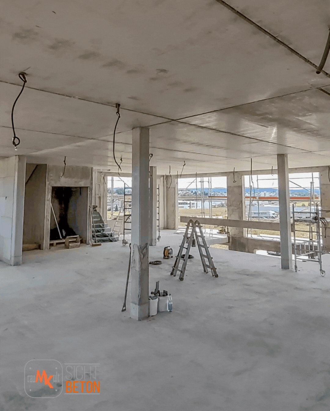 Sichtbeton, Beton reparieren, Beton ausbessern außen, beton lasieren, Microzement, Betonkosmetik Produkte, Betonkosmetik Spachtel, Sichtbetonkosmetik, Kiesnester im Beton reparieren, Betonwand ausbessern, Beton Lunker ausbessern, Betonlasur Farbe, Betonoberfläche behandeln, Beton Oberflächen sanieren, Betonfassade Sichtbeton, Sichtbeton lasieren, Kiesnester Beton, Kiesnester im Beton, Sichtbeton verschönern. Kosmetik Mörtel, Betonstufen ausbessern, Lunker im Beton, Sichtbetondecken, Betonkosmetiker, Wandgestaltung, Beton ausbessern, Beton behandeln, Beton Treppe, Betonlasur außen, Betonmauer reparieren, Sichtbeton Spachtel, Betonkosmetik selber machen, Sichtbeton reinigen, Betonlasuren, Betonkosmetik Preis, Betonplatte ausbessern, Sichtbeton Lasur, Betonkosmetik Berlin, Betonkosmetik Sachsen, Betonkosmetik Chemnitz, fugenloses Bad, Betonkosmetik Sichtbeton, Beton flicken, Sichtbeton sanieren, Reprofilierung Beton, Beton verschönern, raumkult Sichtbeton, Betontreppe reparieren