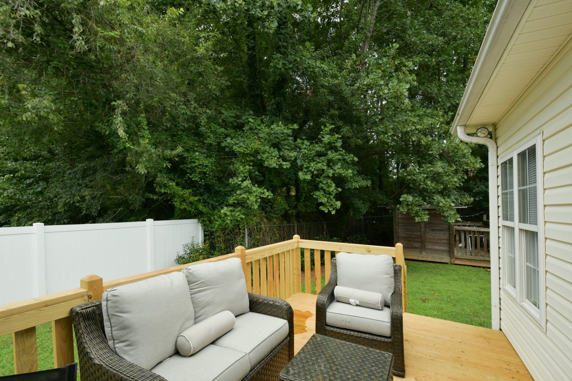 745 Yellowstone deck