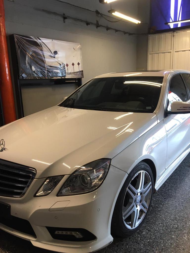 auto blanco
