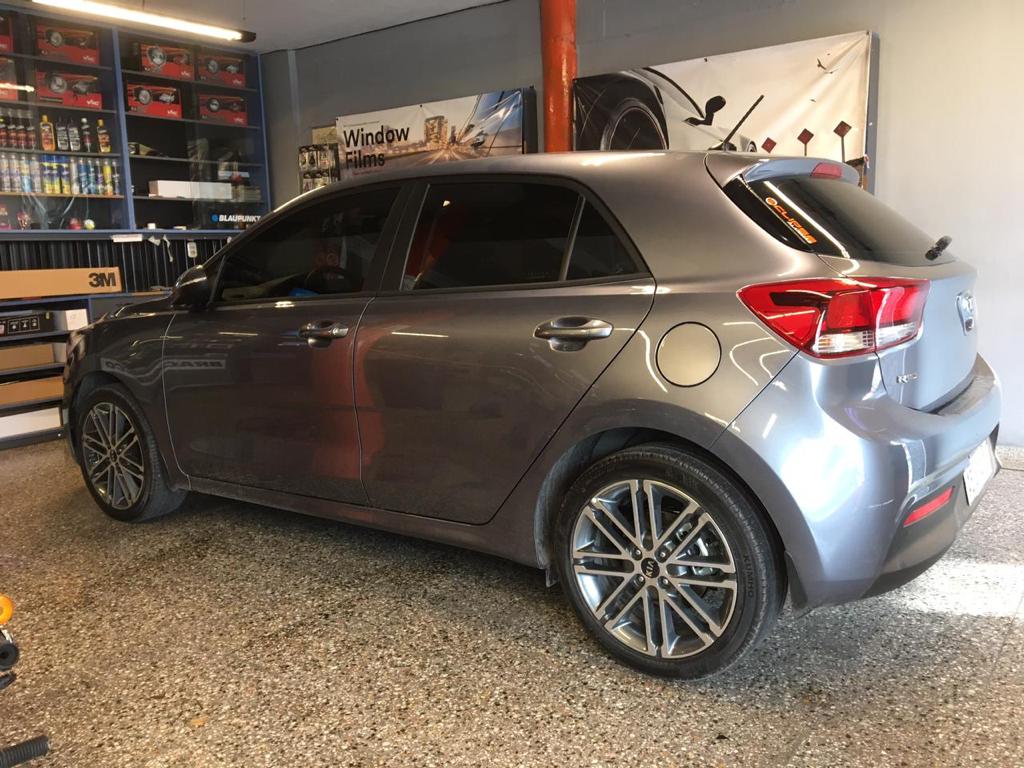 auto gris