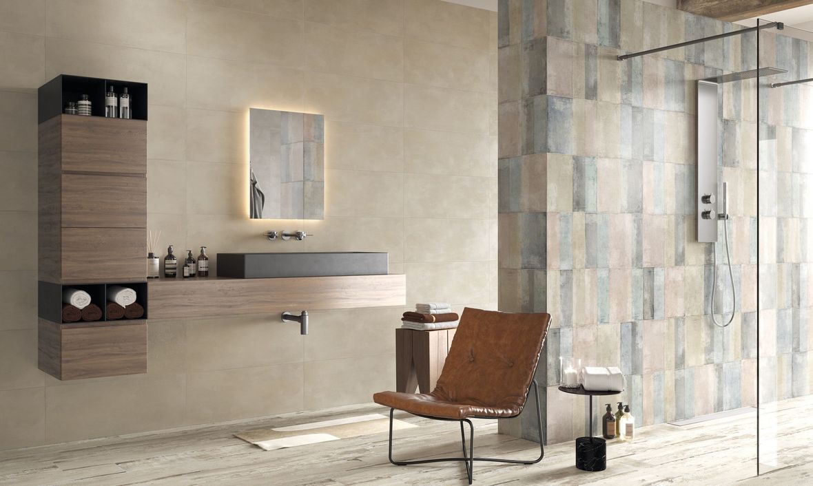 Pavimento e rivestimento bagno in gres porcellanato della serie Tuscany di Naxos ceramiche