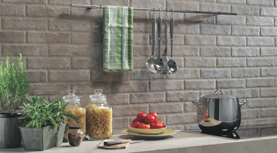 Rivestimento in gres porcellanato serie Tribeca di Ceramica Rondine