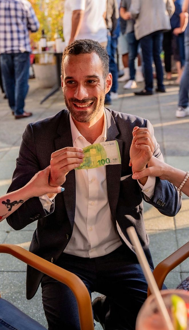 Idris Magicien Mentaliste Bordeaux Biarritz Lacanau Côte Basque