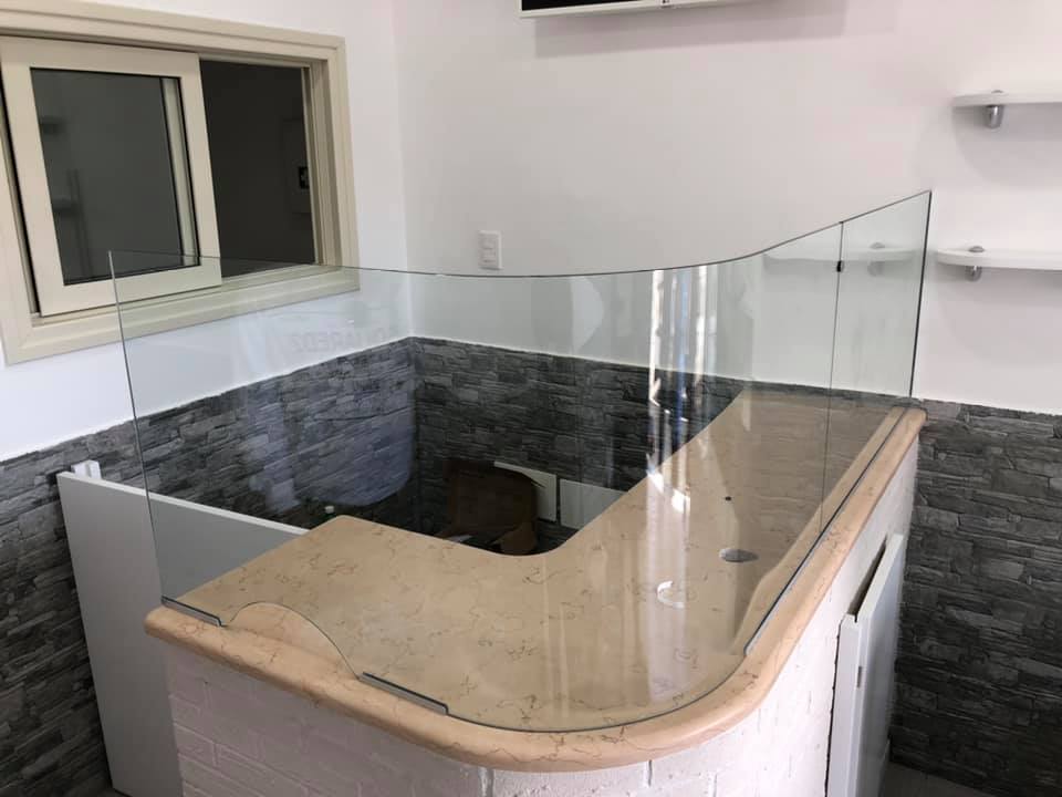 Parapetto per bancone recpetion