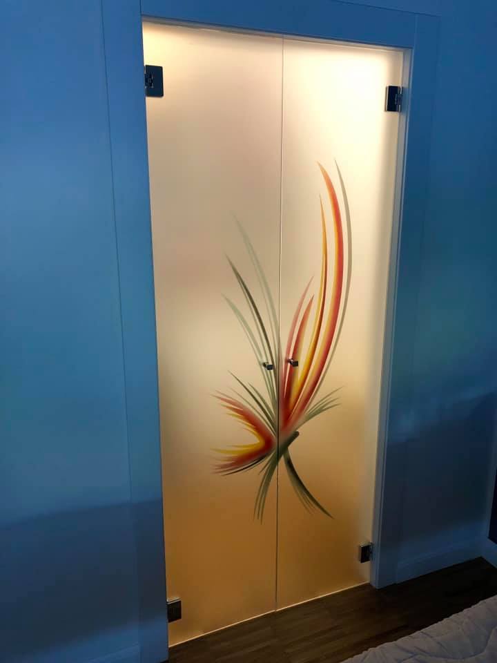 Porta con decorazione