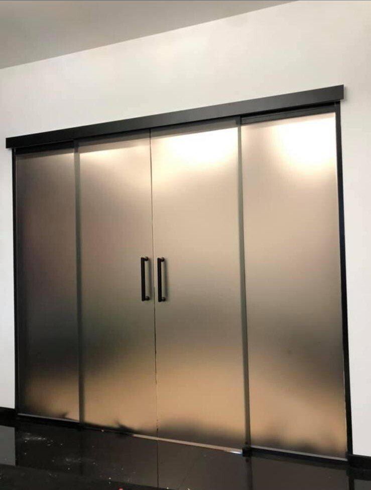 porta in  vetro