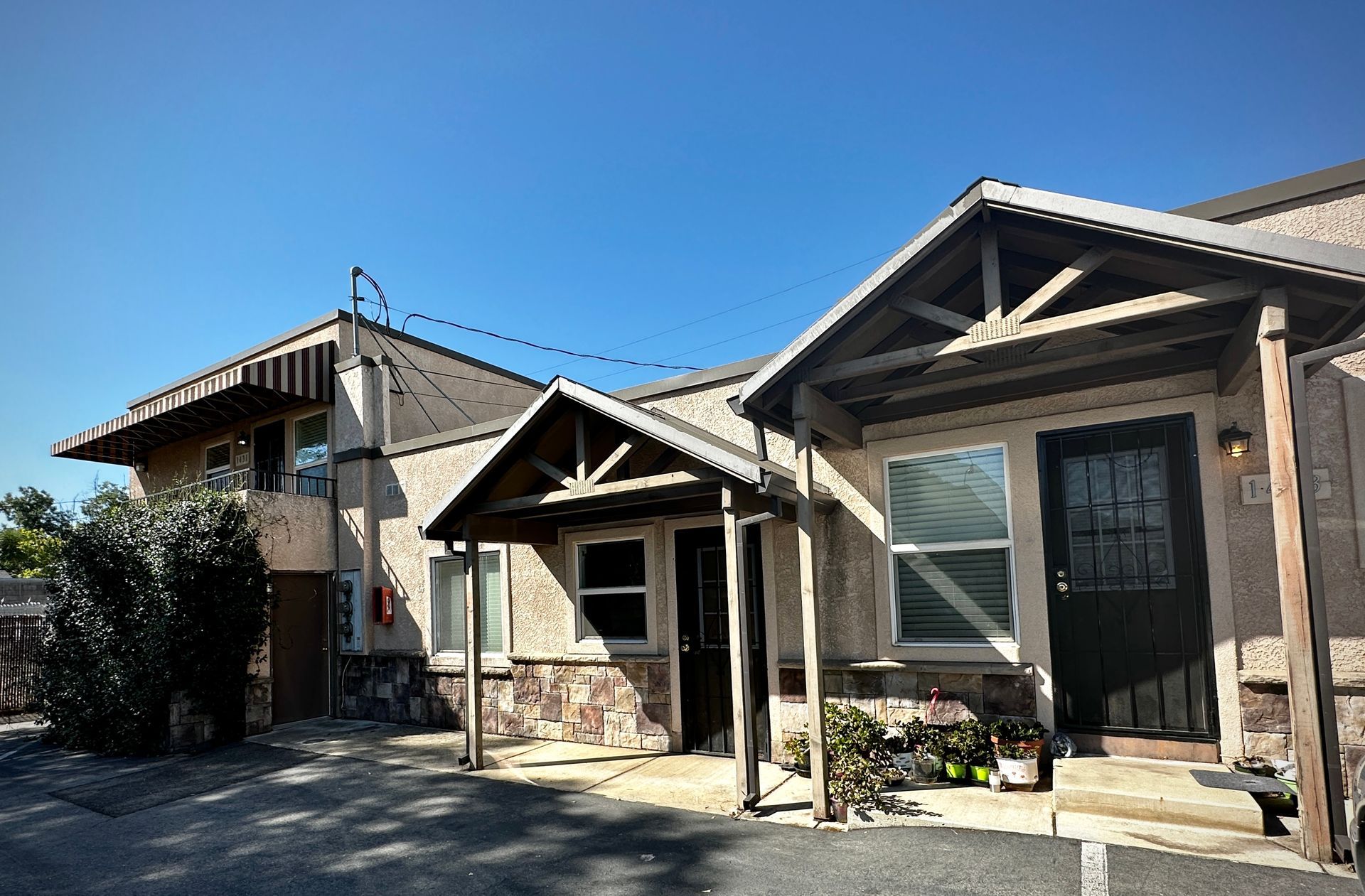 exterior home 13