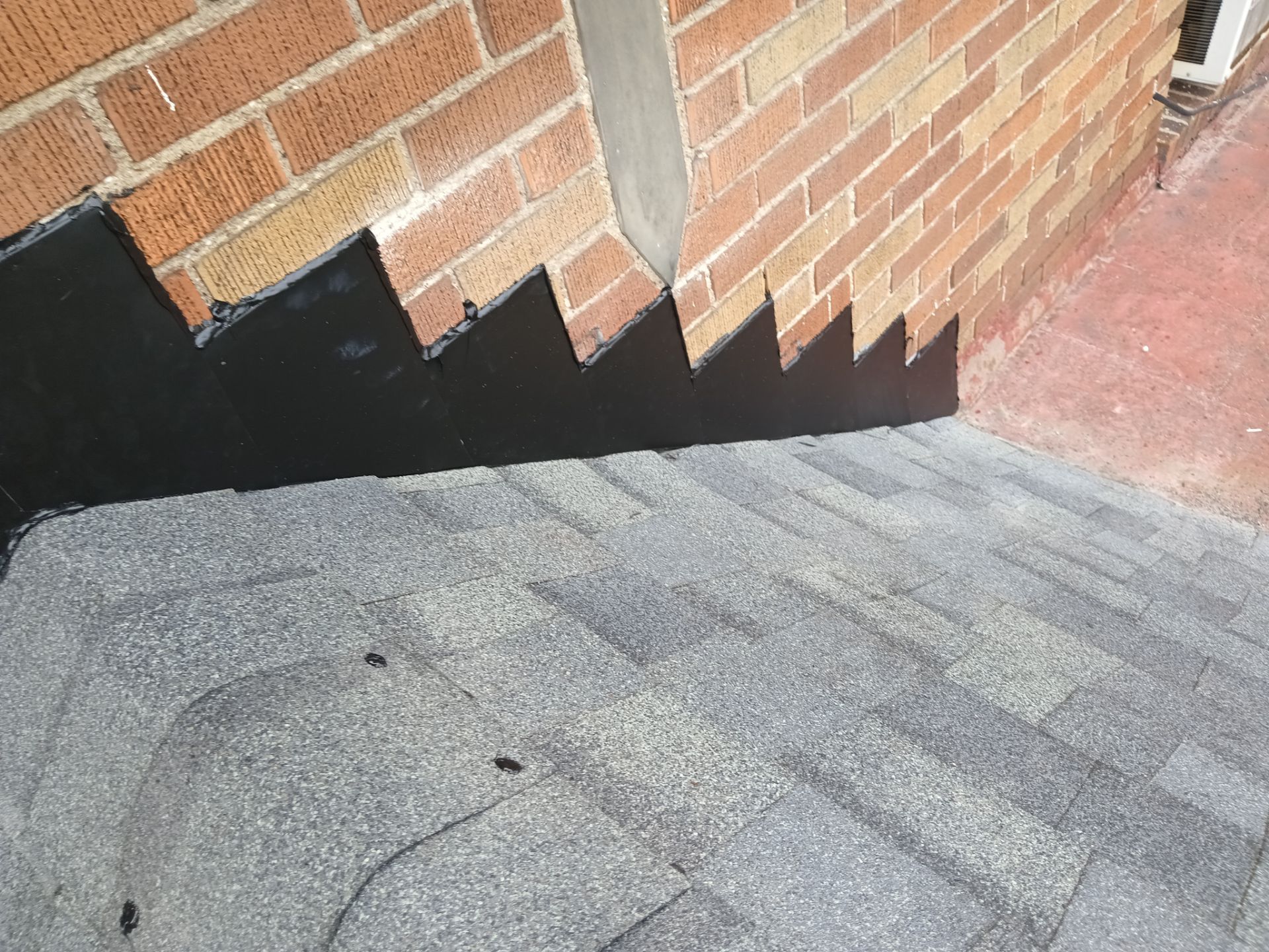 Slagle Roofing and Construction 116