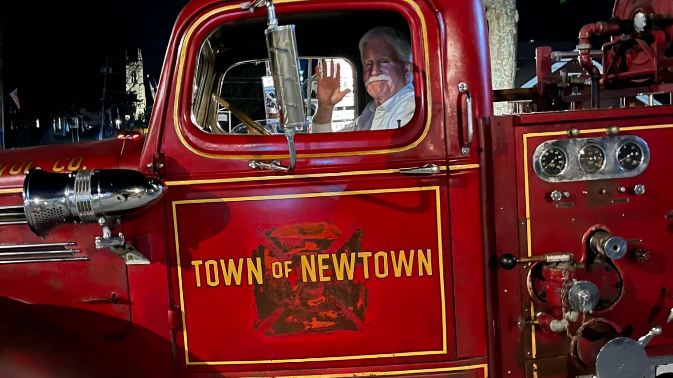 Newtown Holiday Festival Returns to Main Street on December 7