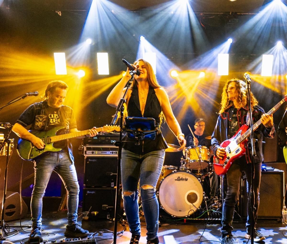 Tangled Vine Kicks Off the Holiday Spirit at SoNo 1420&rsquo;s Thanksgiving Eve Party
