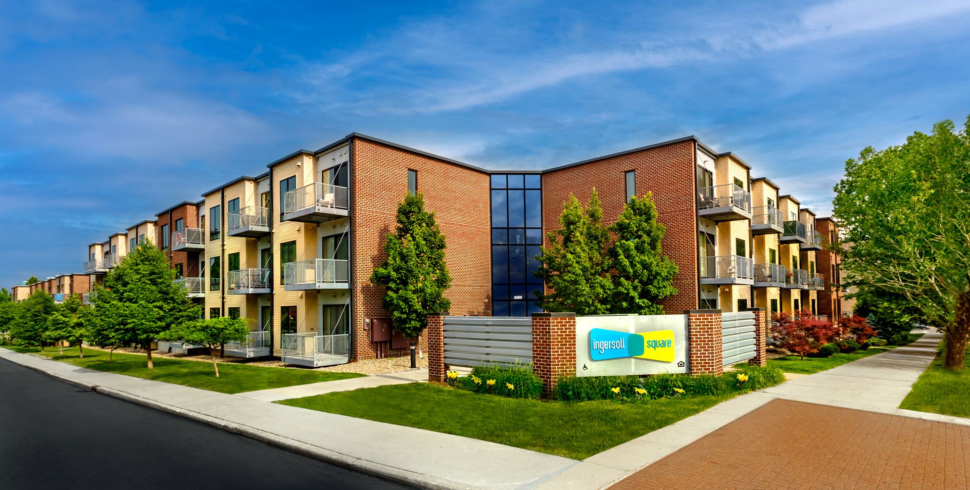 Windsor Heights, IA, Apartments Ingersoll Square Photos