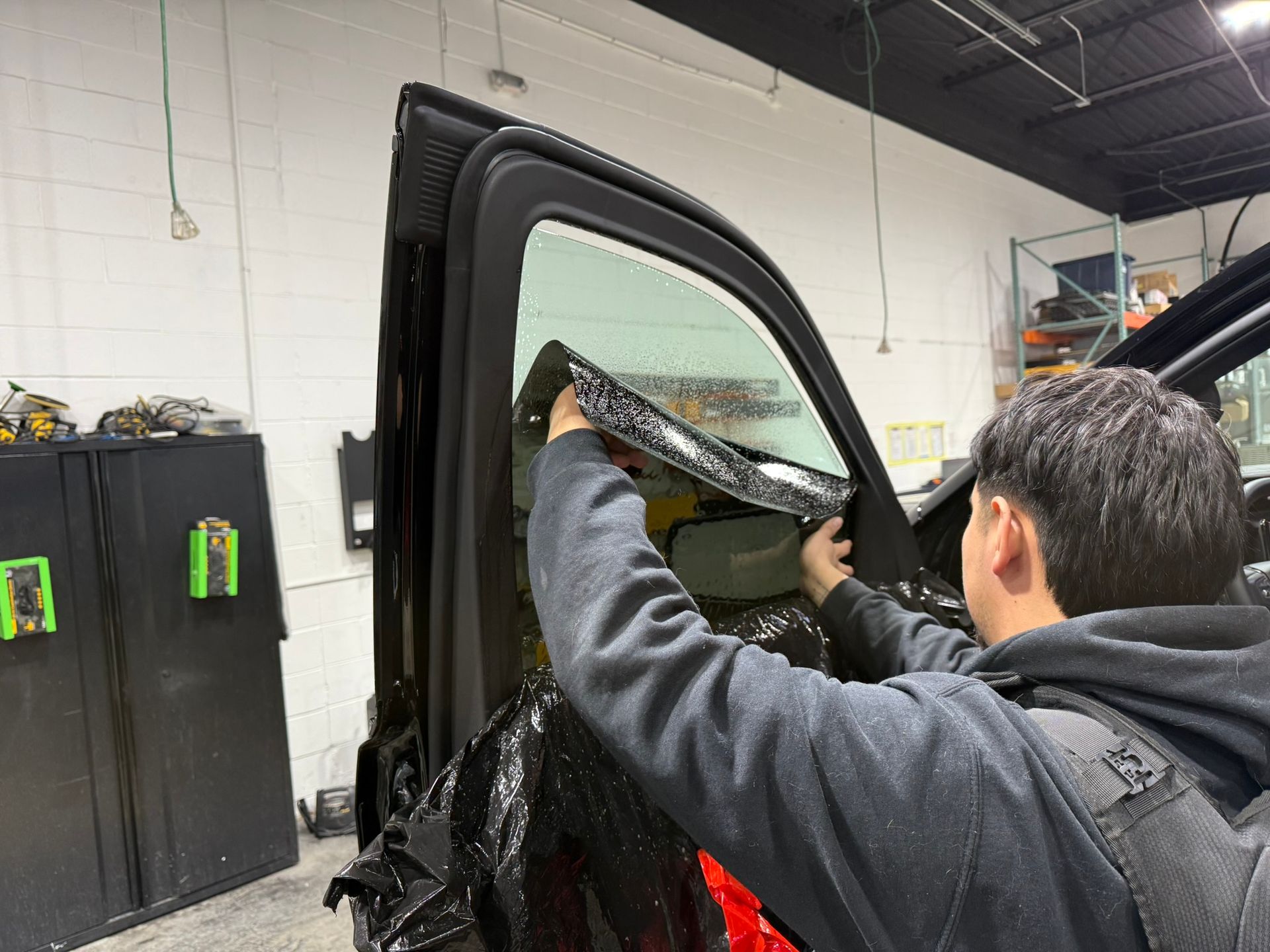 window tint installtion