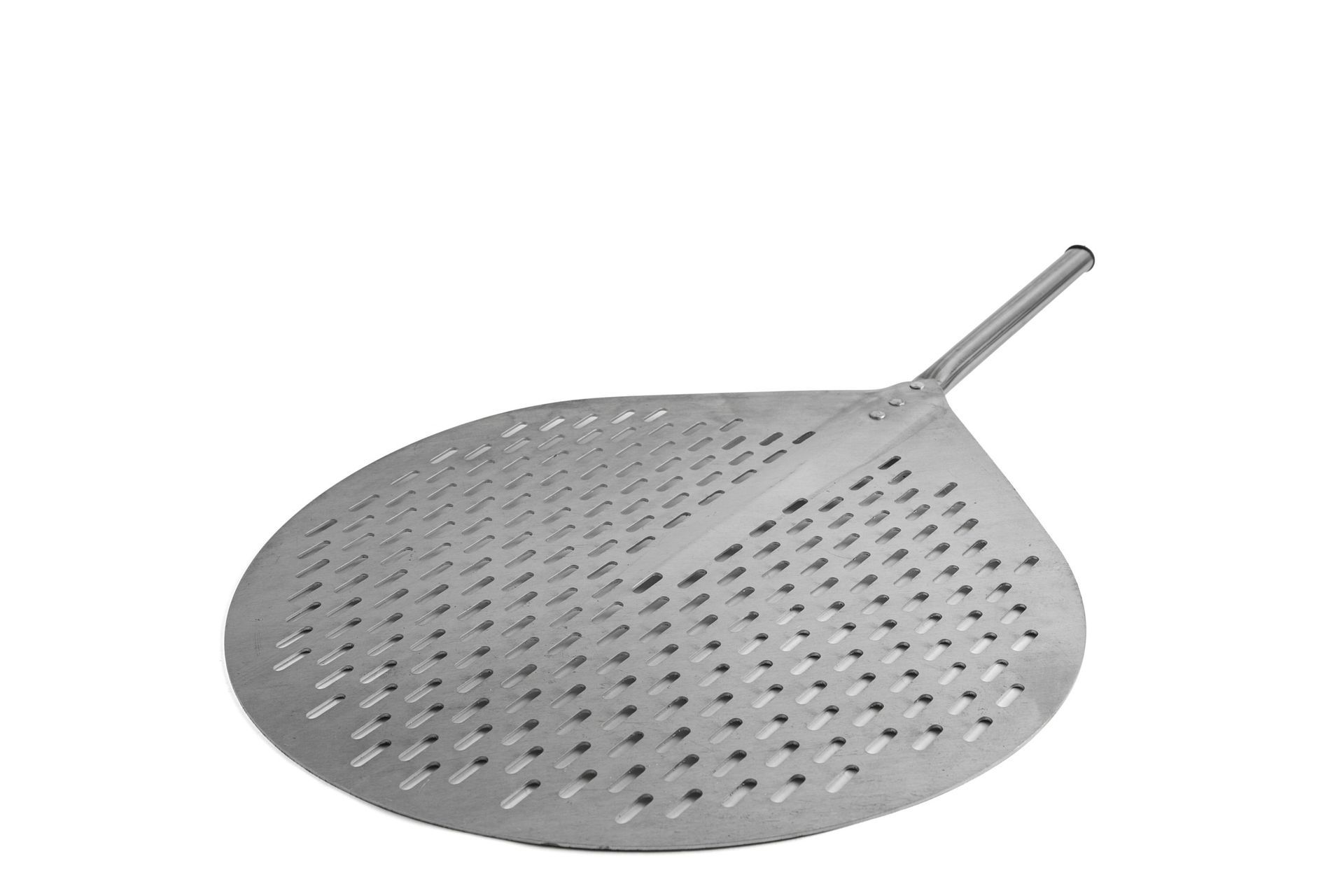 Pá de pizza redonda de metal perfurado com cabo longo