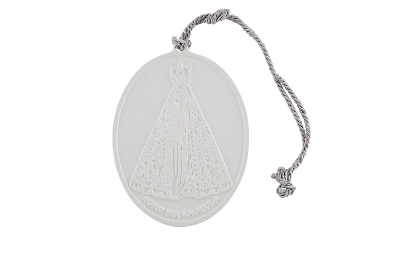 Pingente religioso oval branco com corrente e pequeno pingente de cruz.