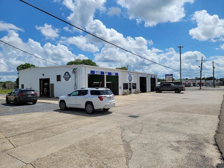 Shop Exterior | Acadiana Glass & Tire
