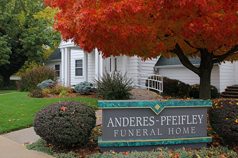 Anderes-pfeifley Funeral Home South Broadway Street Riley Ks