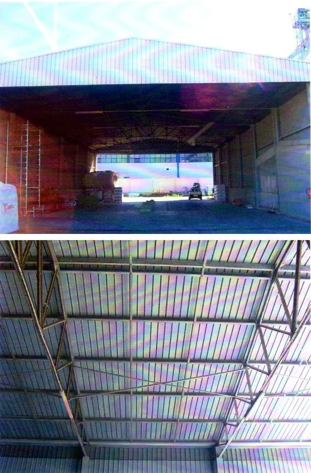 Immagini interne ed esterne di un magazzino o hangar con tetto in metallo e facciata aperta.