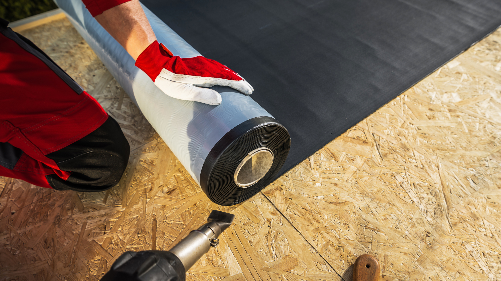 comparison of TPO vs EPDM roofing systems on commercial buildings