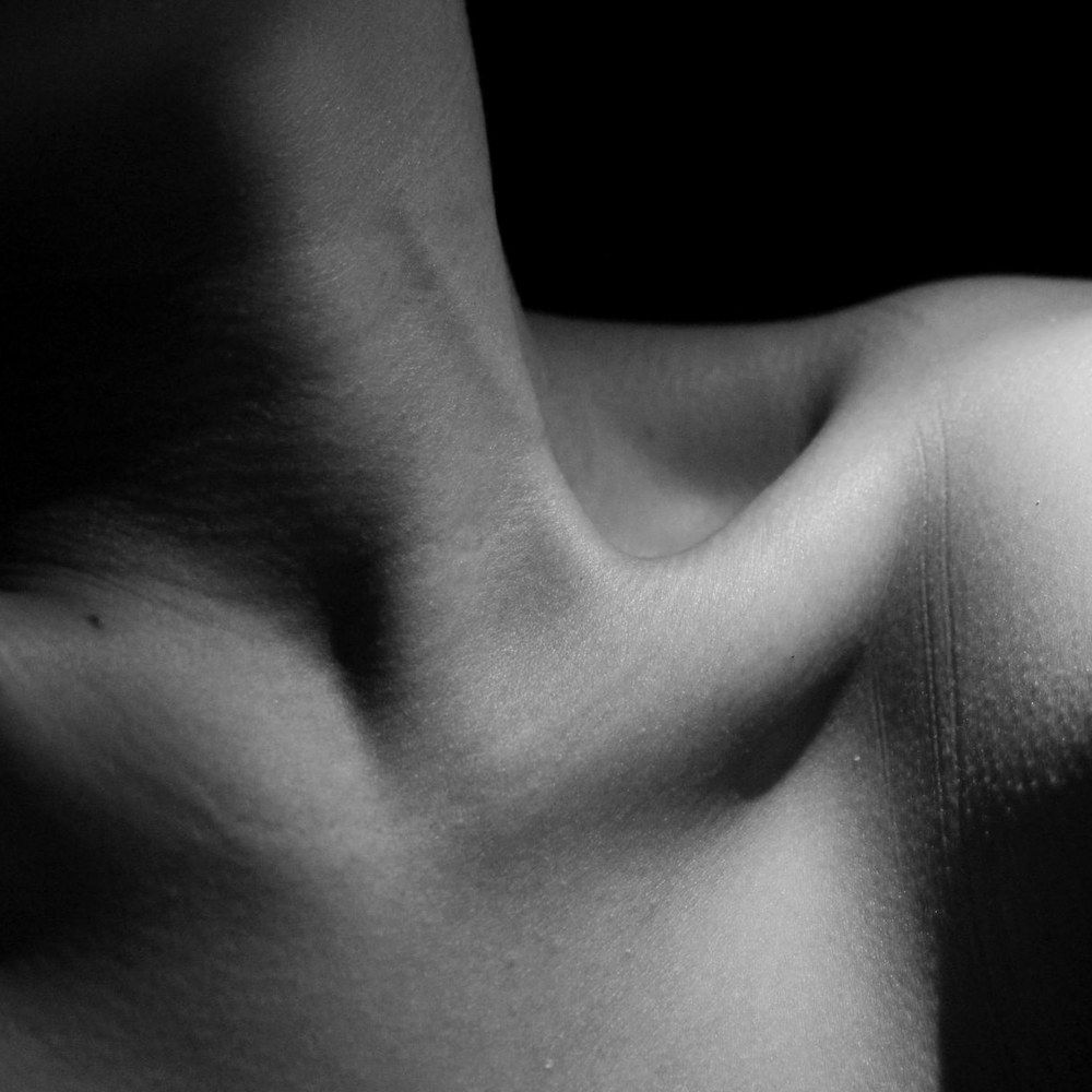 Neck and jawline area treated during a planned skin tightening course