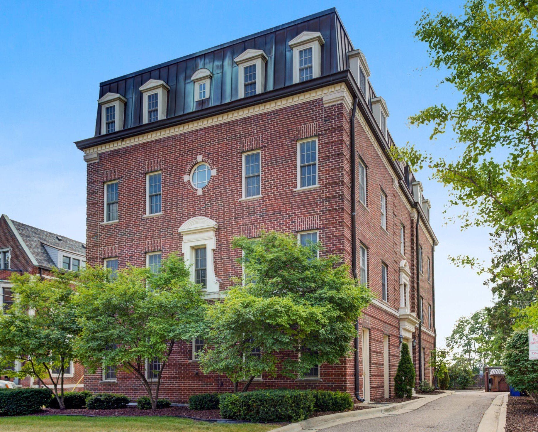 616 Monroe Street