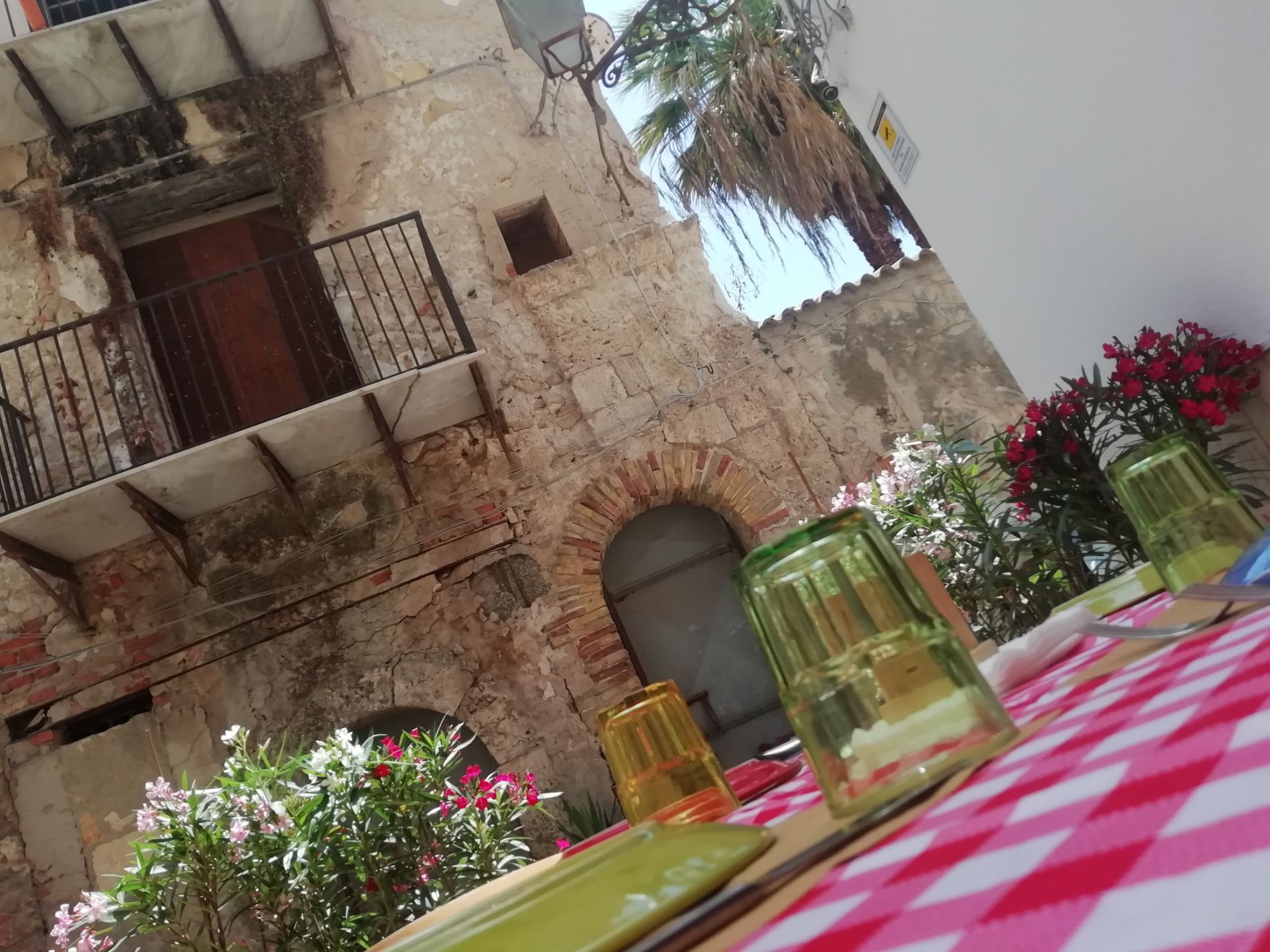 tavoli all'aperto