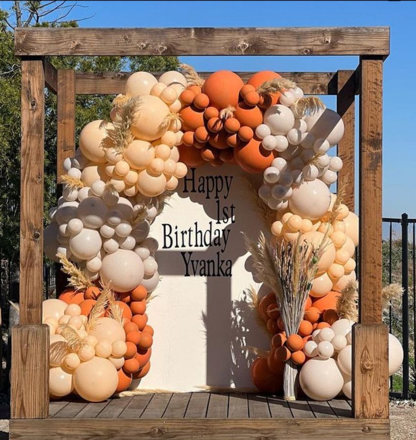 Farm Balloon Arch and Backdrop Display