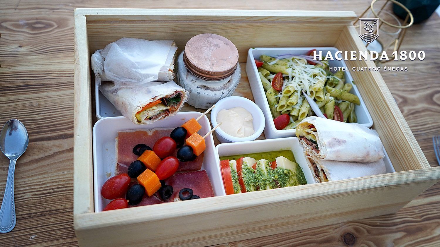 Picnic | Hotel Serenna by Hacienda 1800
