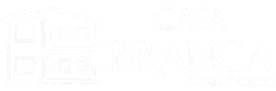 Logotipo branco com um ícone estilizado de um edifício ao lado dos textos
