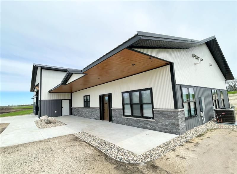 Shouse Exterior
