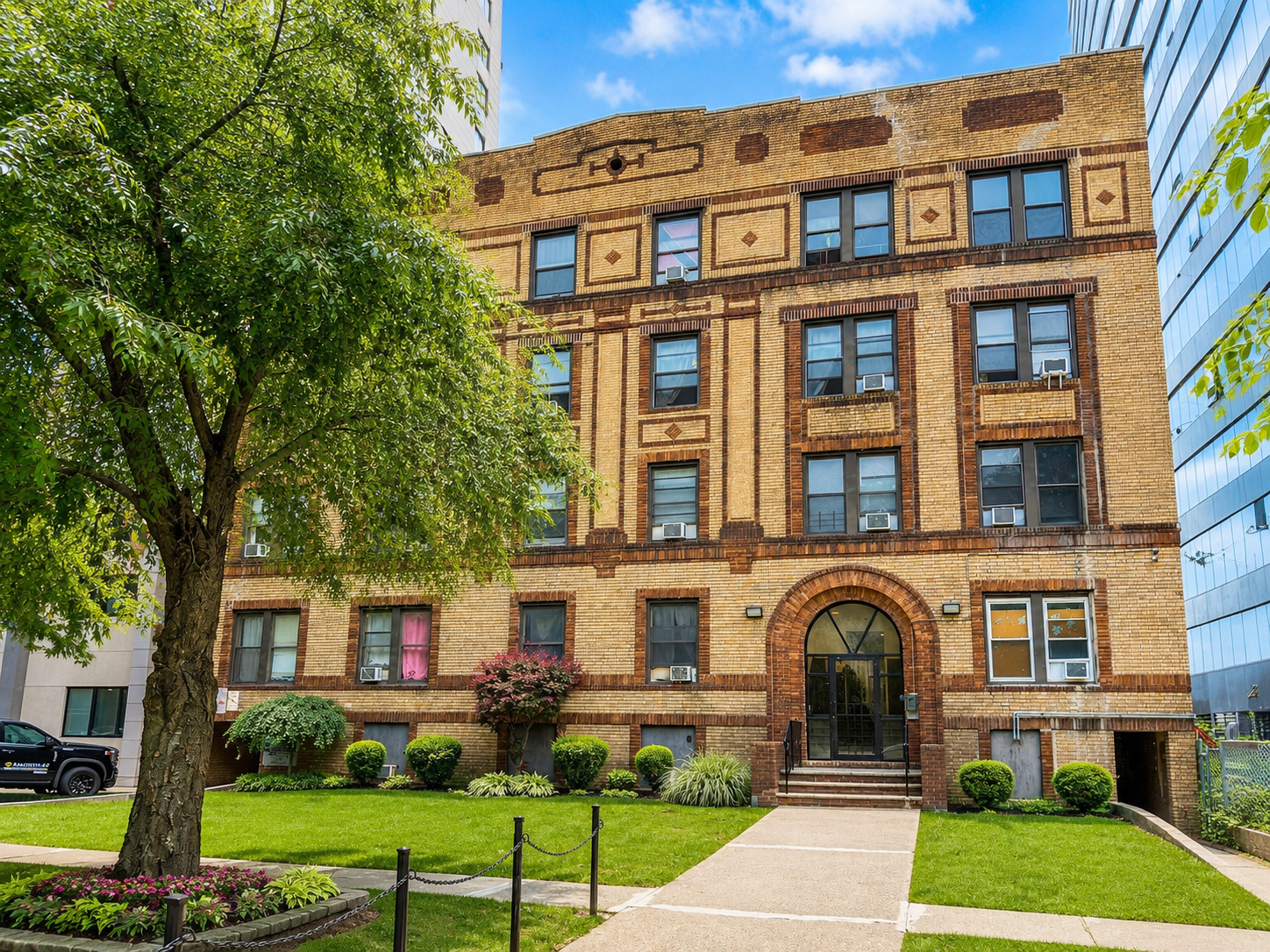Sapphire | East Orange, New Jersey