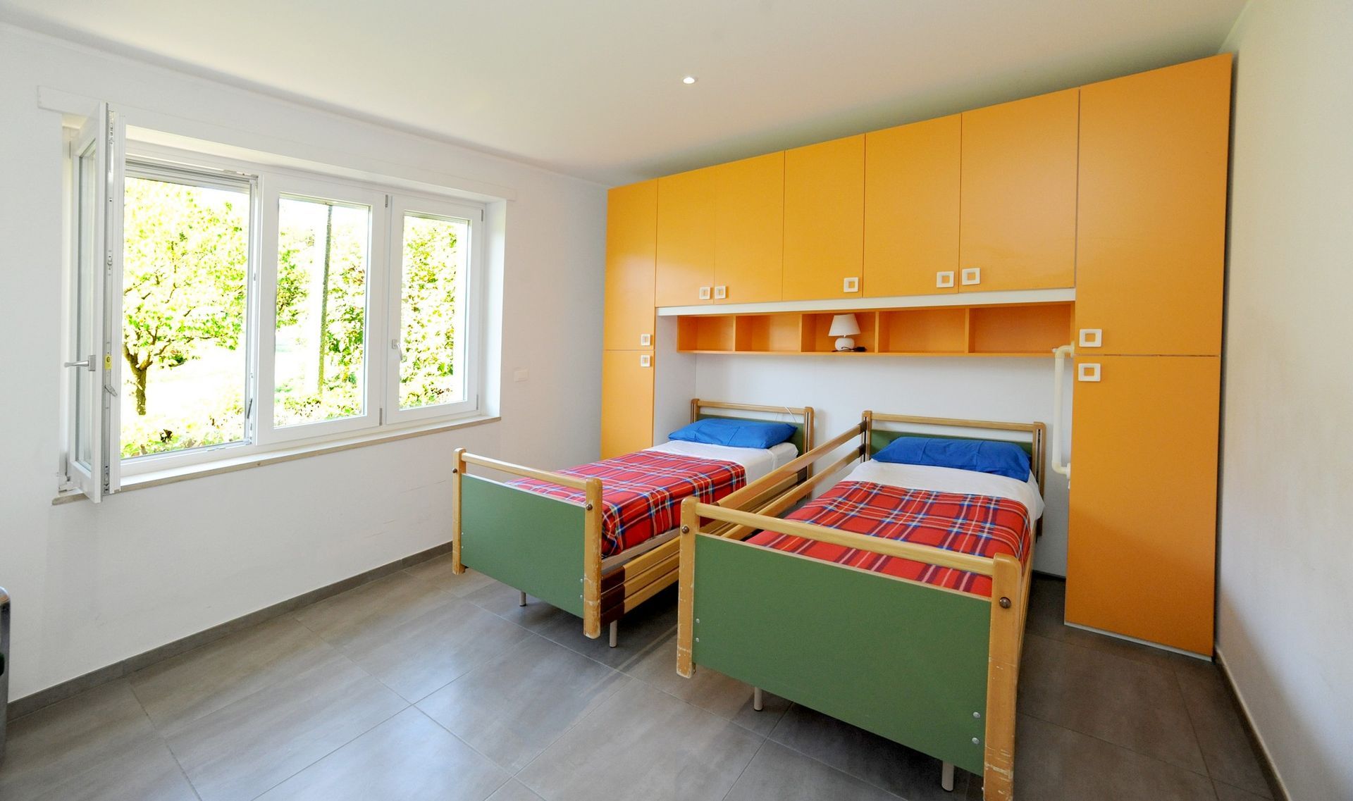 Camera da letto della residenza per anziani a Torino