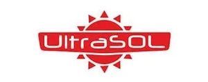 Logo rouge « UltraSol », avec le texte à l'intérieur d'un rectangle devant un symbole solaire.
