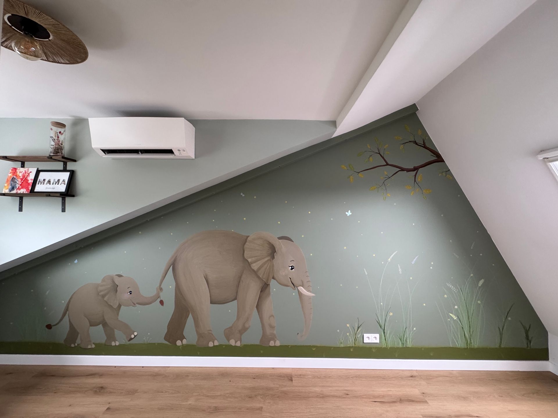 olifantjes muurschildering kinderkamer