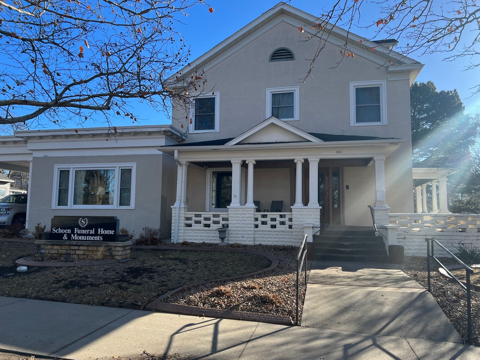 Schoen Funeral Home & Monuments