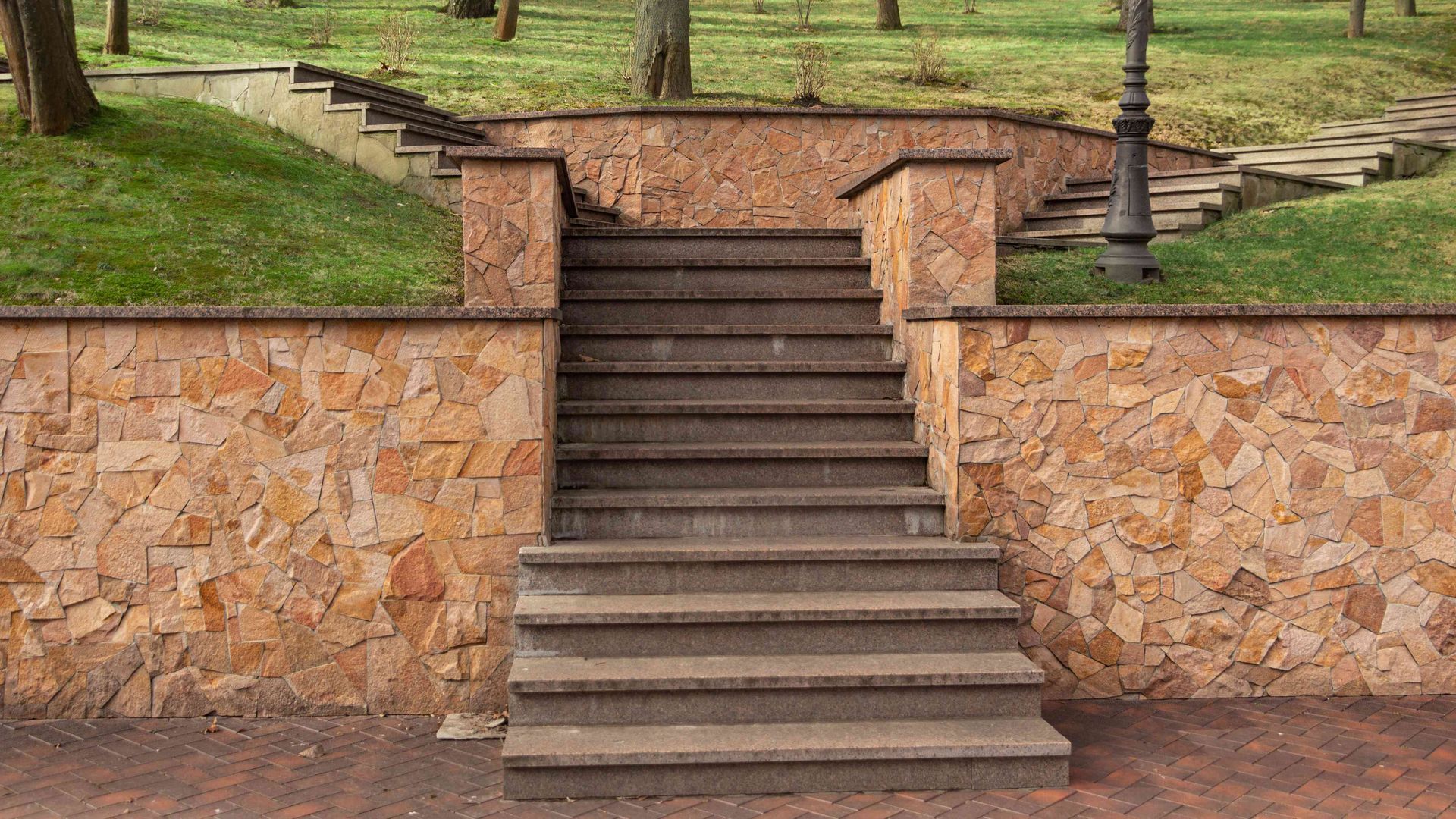 Outdoor steps hardscape