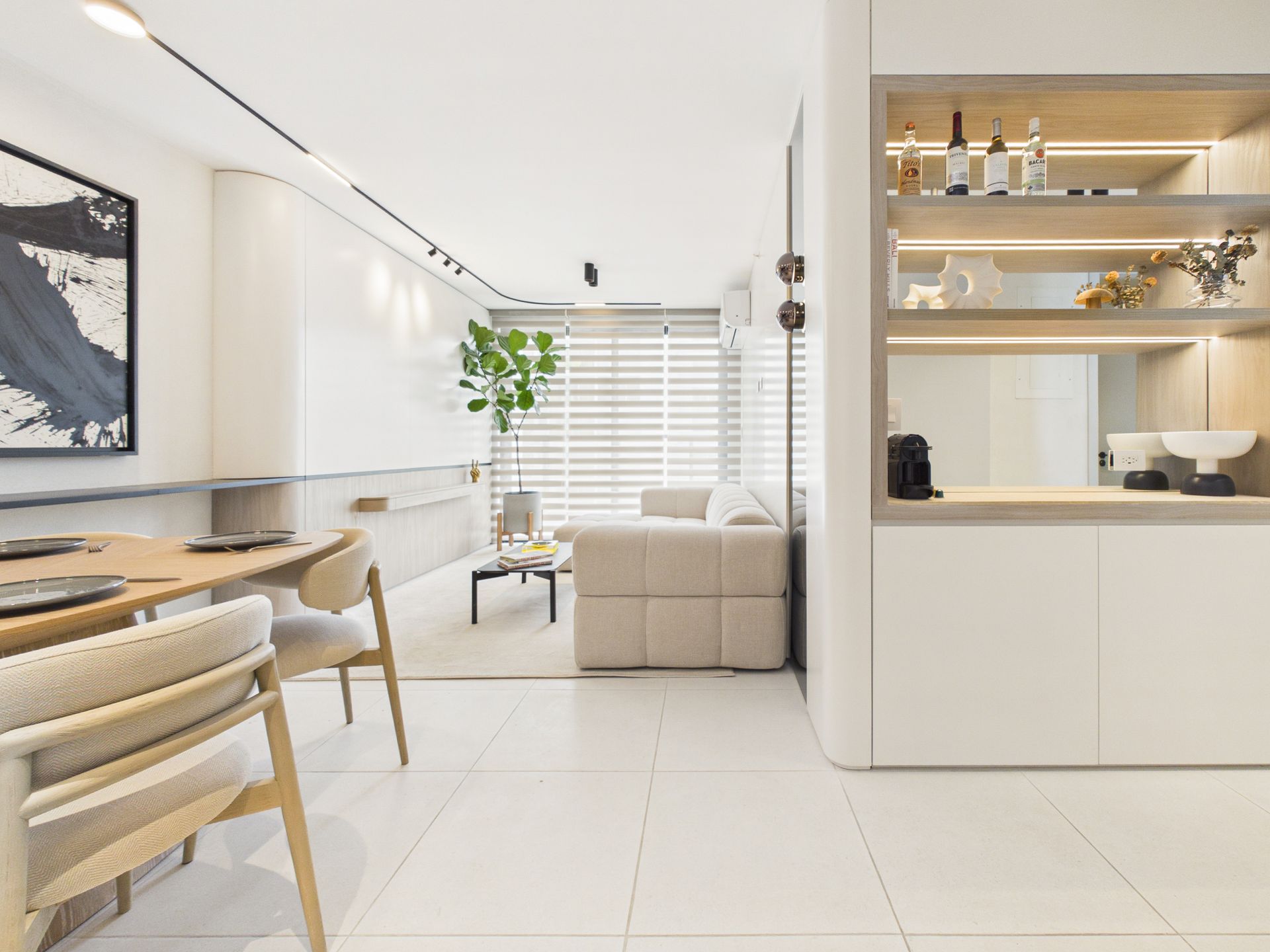 Apartamento Modelo 5cero4 — sala con bar