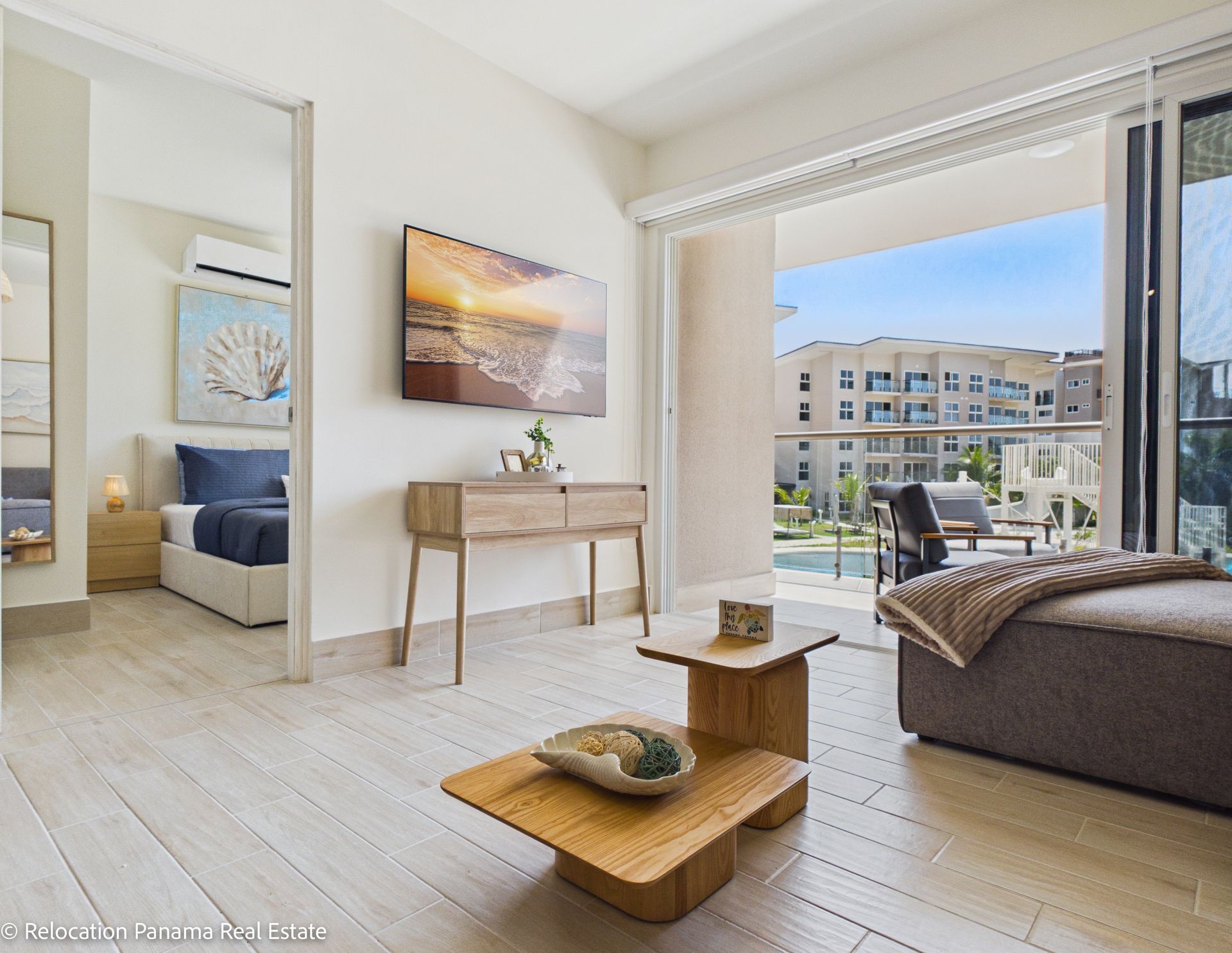 Sala con perspectiva honesta que muestra profundidad real — Caracol Olas 4A