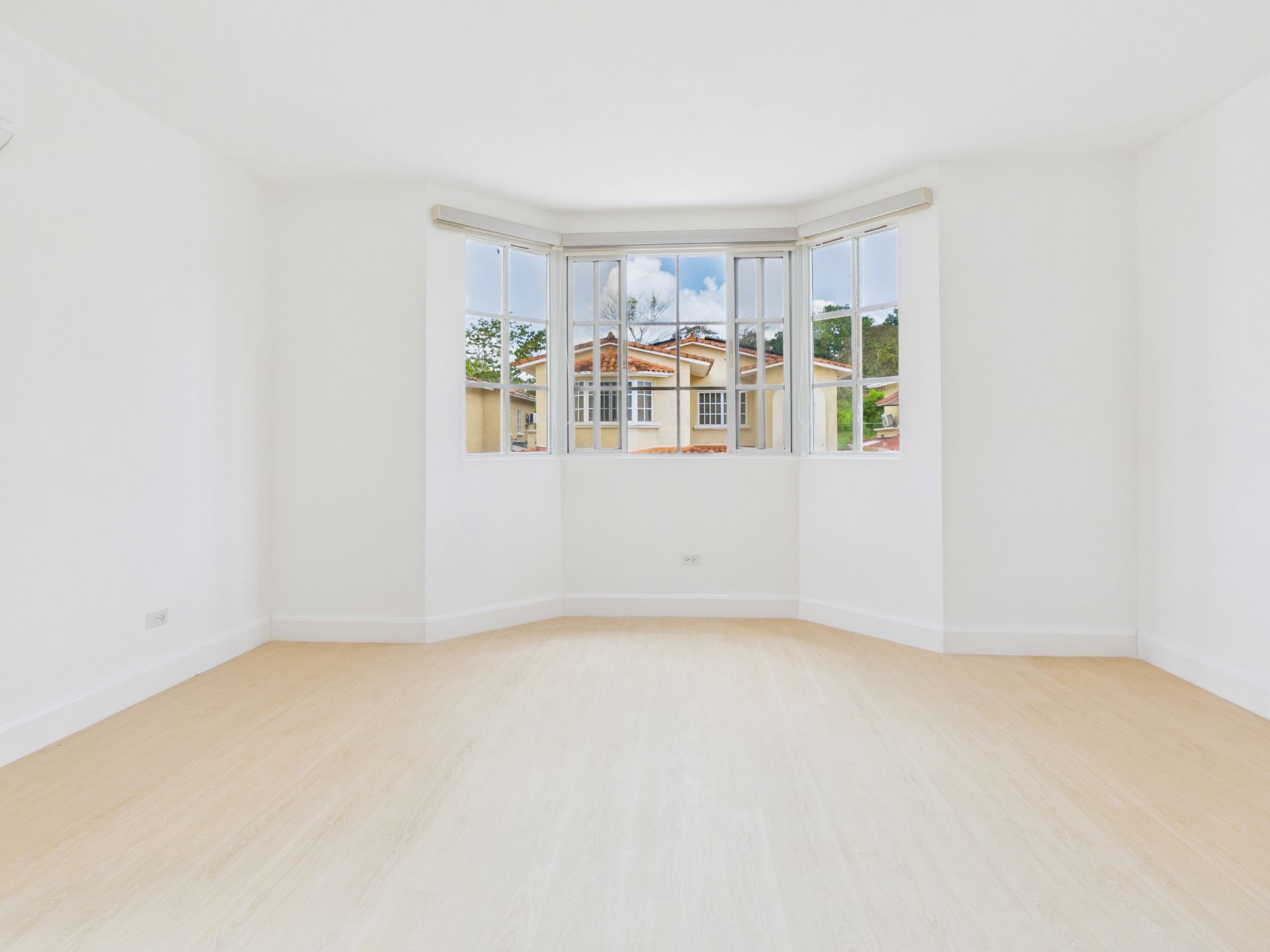 Fotografía inmobiliaria Albrook Gardens 1016