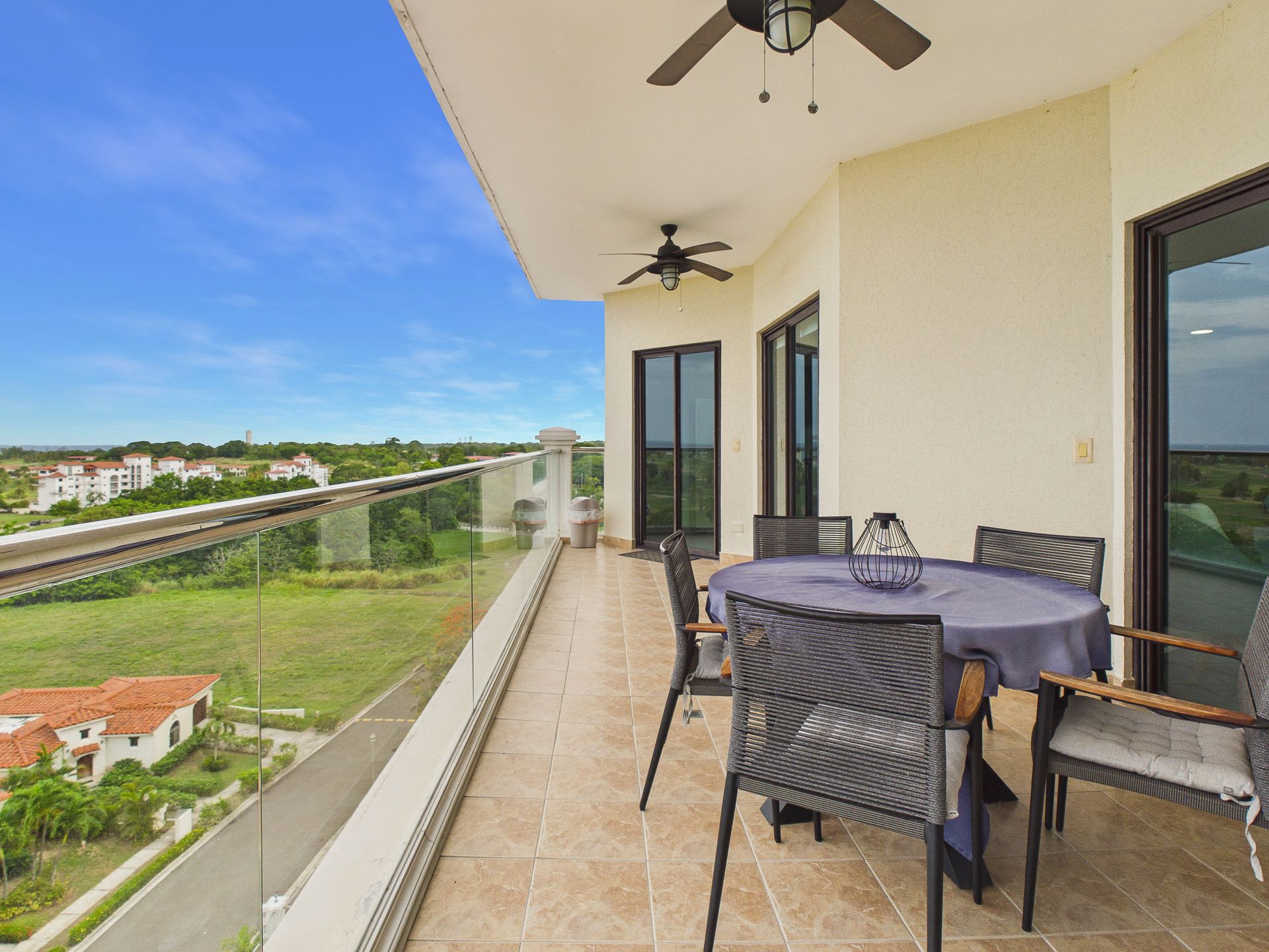 Fotografía inmobiliaria para apartamento en Vista Mar