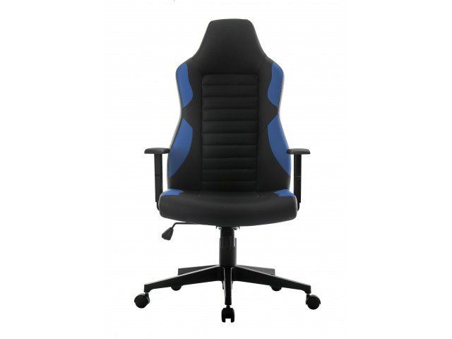 Cadeira gamer preta e azul com apoios de braço pretos sobre fundo branco.