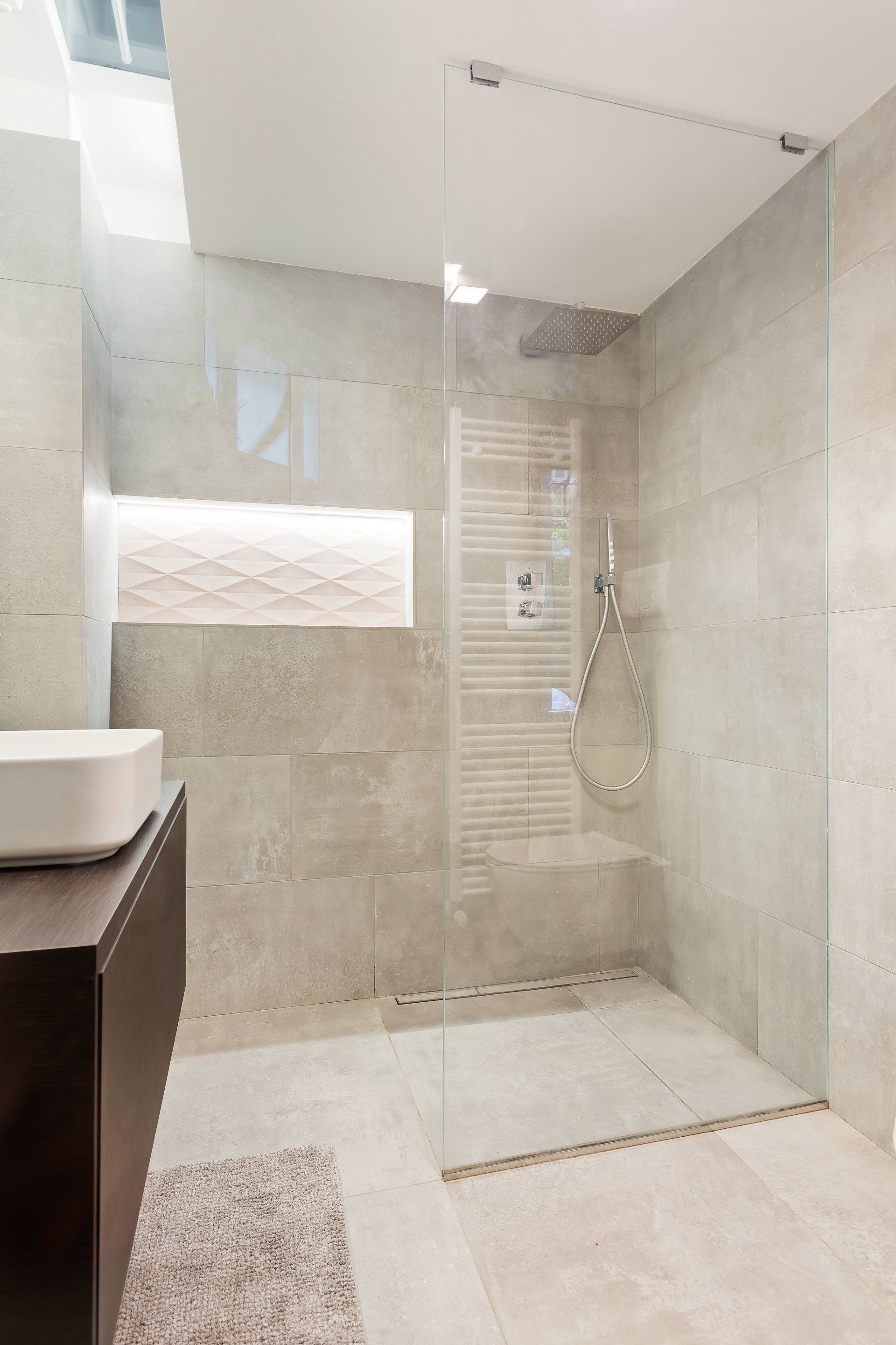 appartamento a milano bagno con doccia